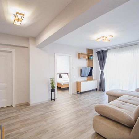 Creamy Wood Haven Διαμέρισμα Oradea Εξωτερικό φωτογραφία