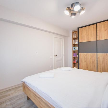Creamy Wood Haven Διαμέρισμα Oradea Εξωτερικό φωτογραφία