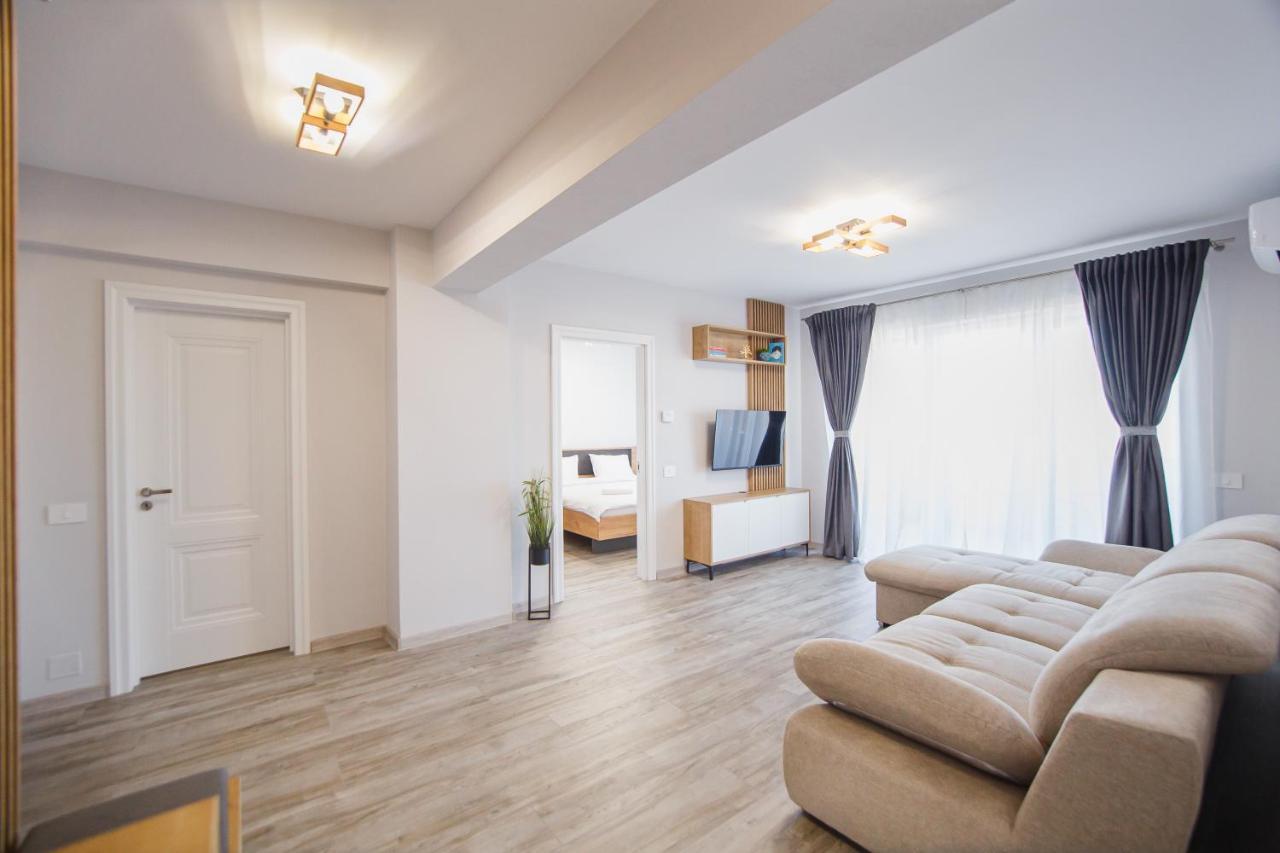 Creamy Wood Haven Διαμέρισμα Oradea Εξωτερικό φωτογραφία