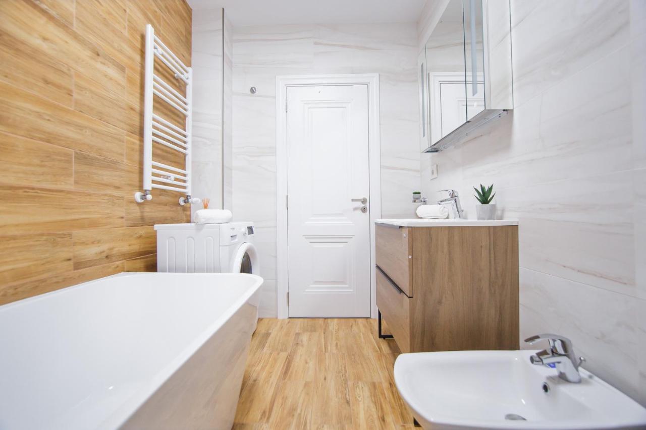 Creamy Wood Haven Διαμέρισμα Oradea Εξωτερικό φωτογραφία