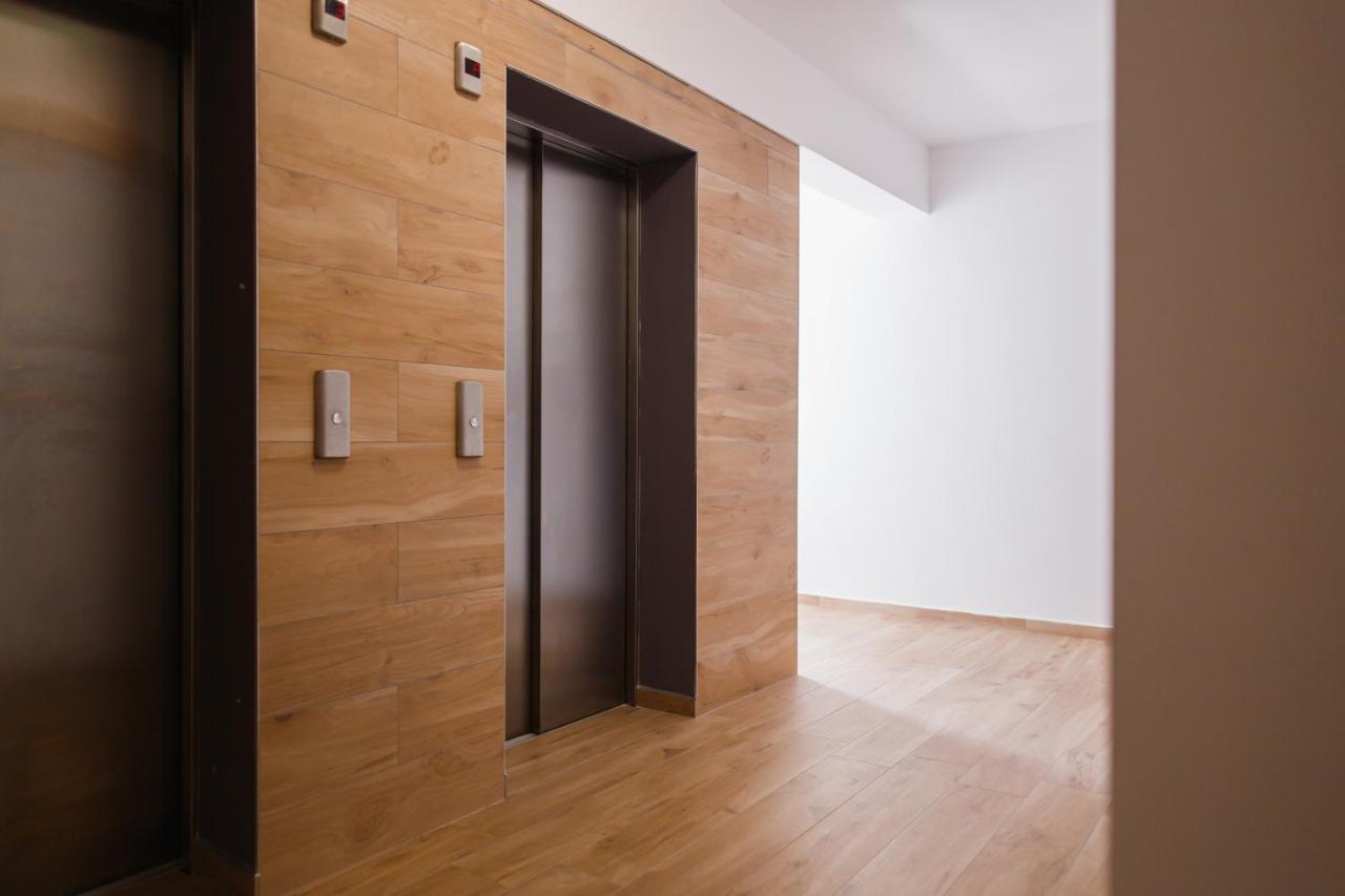 Creamy Wood Haven Διαμέρισμα Oradea Εξωτερικό φωτογραφία