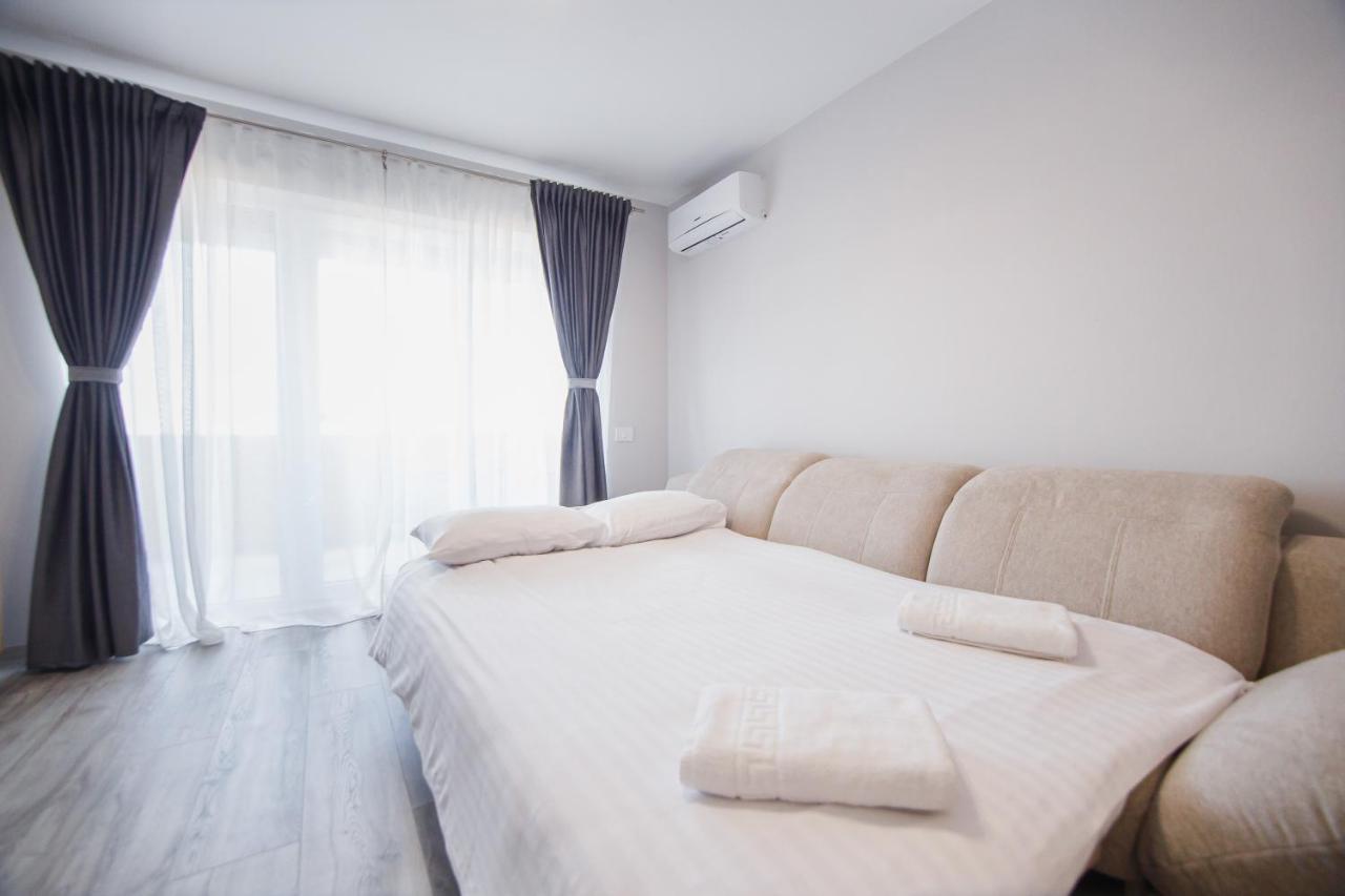 Creamy Wood Haven Διαμέρισμα Oradea Εξωτερικό φωτογραφία