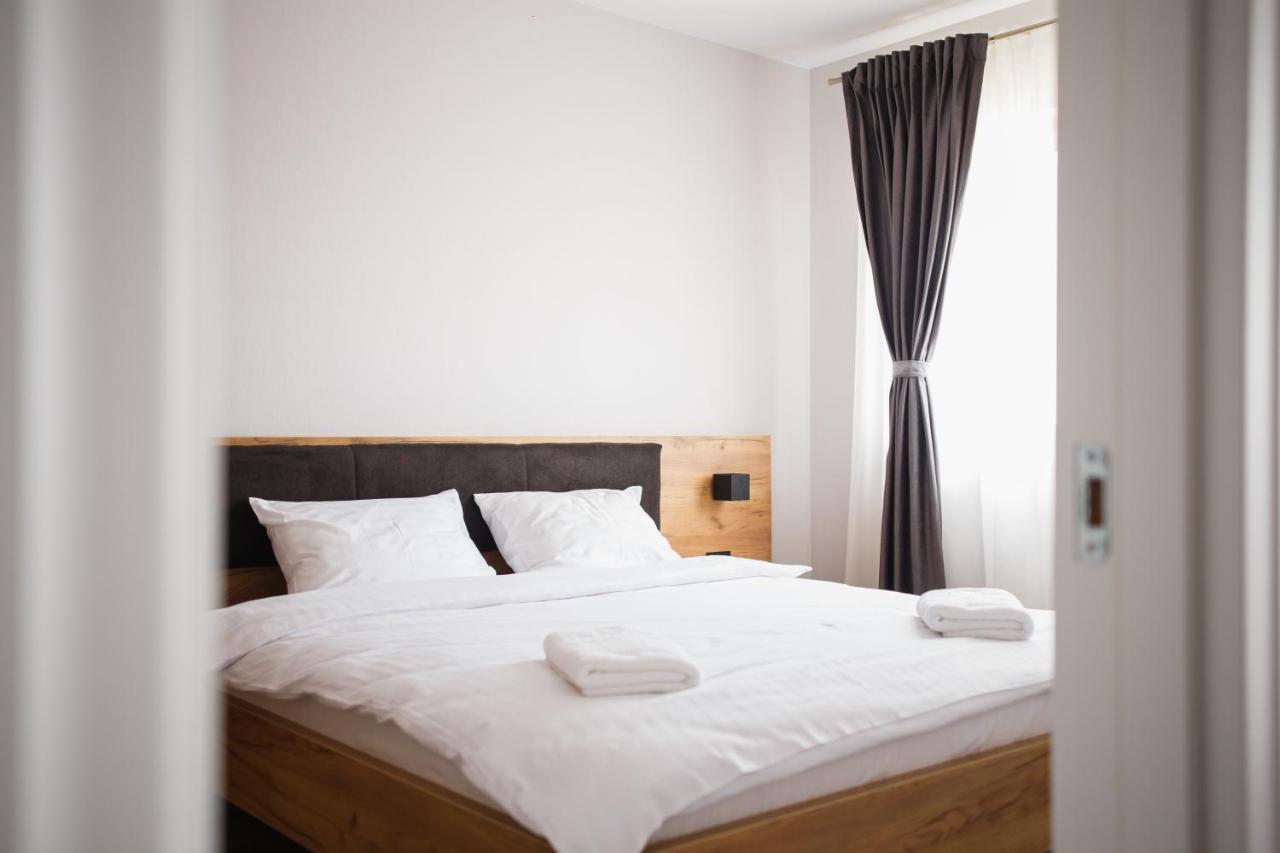Creamy Wood Haven Διαμέρισμα Oradea Εξωτερικό φωτογραφία