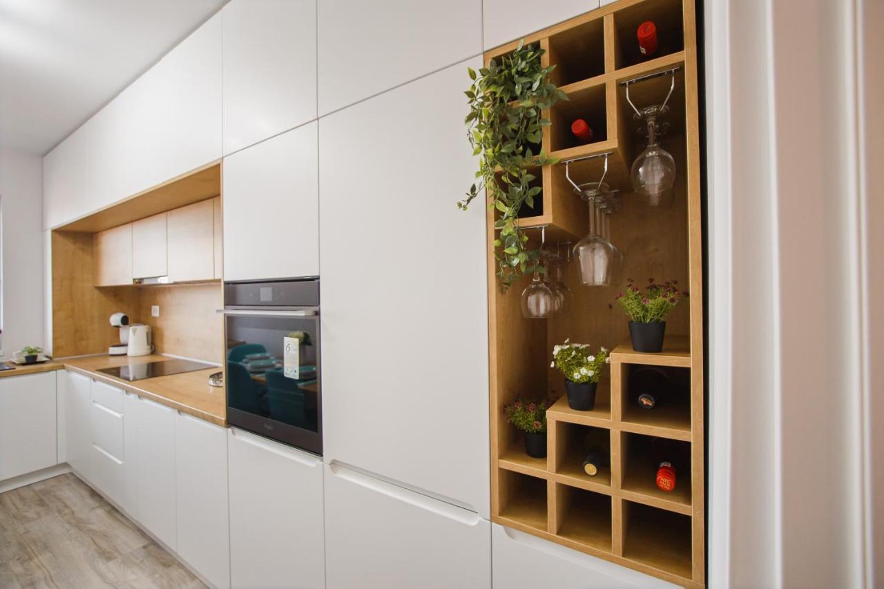 Creamy Wood Haven Διαμέρισμα Oradea Εξωτερικό φωτογραφία